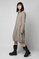 Magnetic silhouette Coat