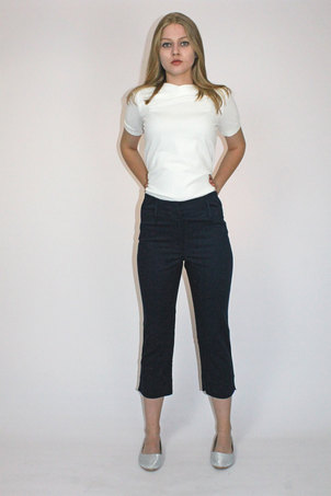 Holiday in the City Capri Pants 